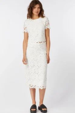 New AWARE Blouse Rosel white