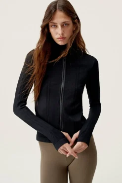 Hot Born Living Fleece India Black