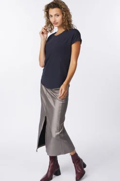 Pamila-B.Young Discount