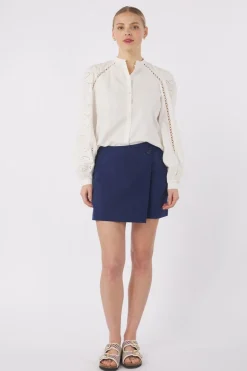 Discount B.Young Short Danta Marshmallow