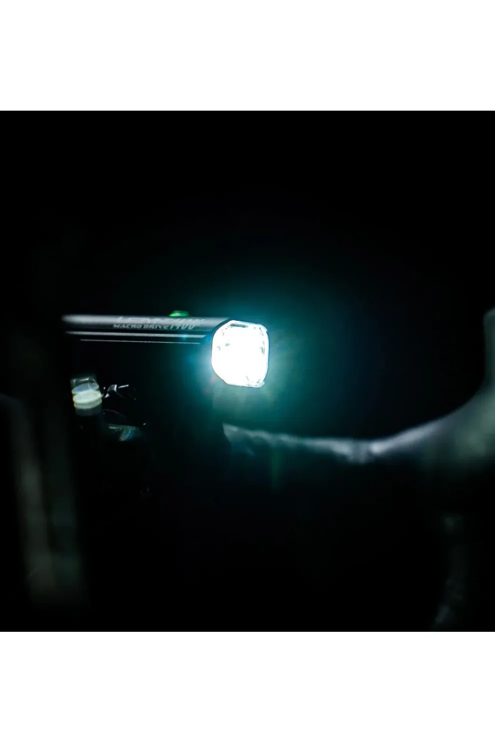 Fietsverlichting Macro Drive 1400+ Front-Lezyne Discount