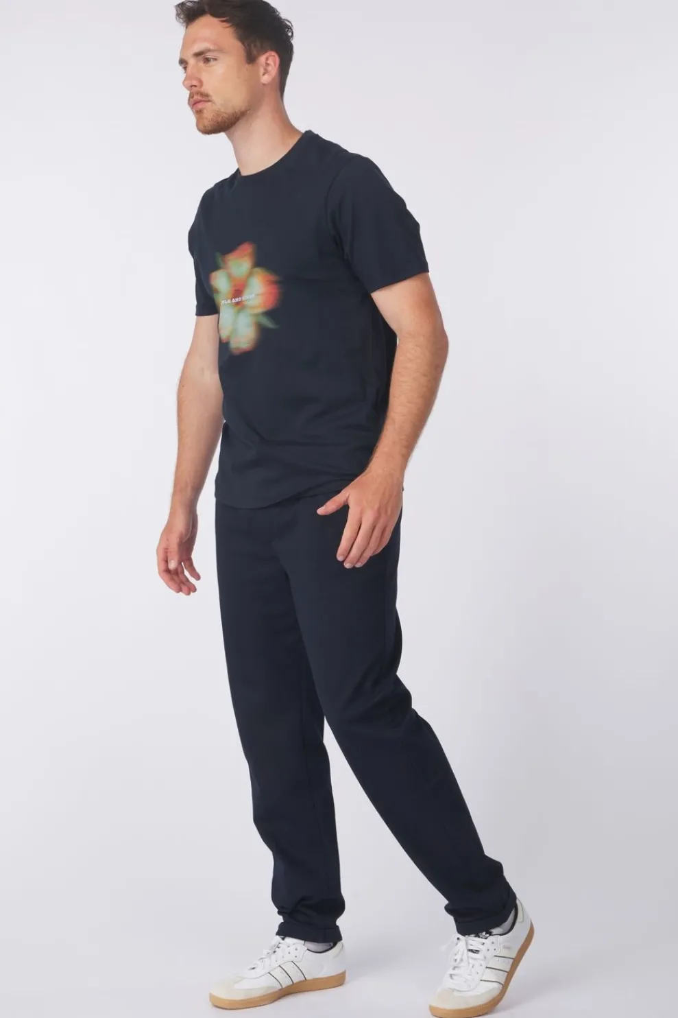 T-Shirt Motion Floral Graphic Legacy-Lyle & Scott Fashion