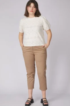 Hot Object T-Shirt Feodora Cloud Dancer