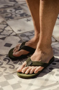 Hot O'Neill Koosh Lichen Green