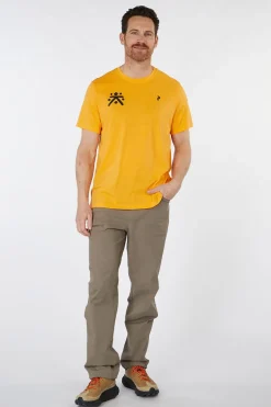 T-Shirt M Explore Graphic Tee-Peak Performance Hot