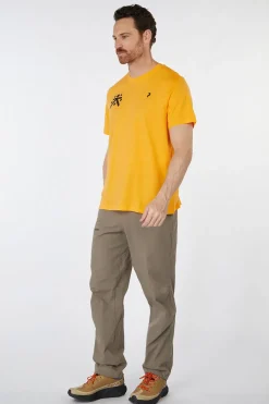 T-Shirt M Explore Graphic Tee-Peak Performance Hot