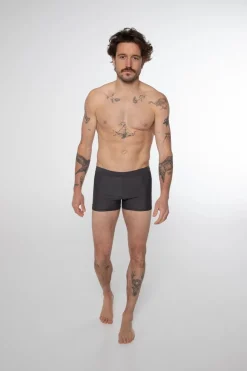 Carst-Protest Outlet