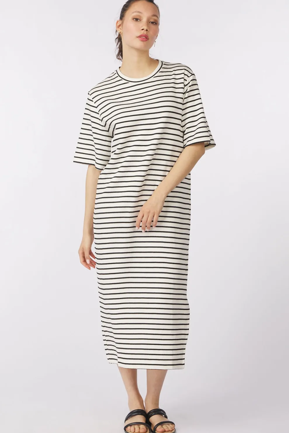 Fashion Soaked in Luxury Jurk Slingina White And Black Stripe