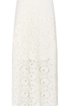 Rok Sltaya-Soaked in Luxury Online